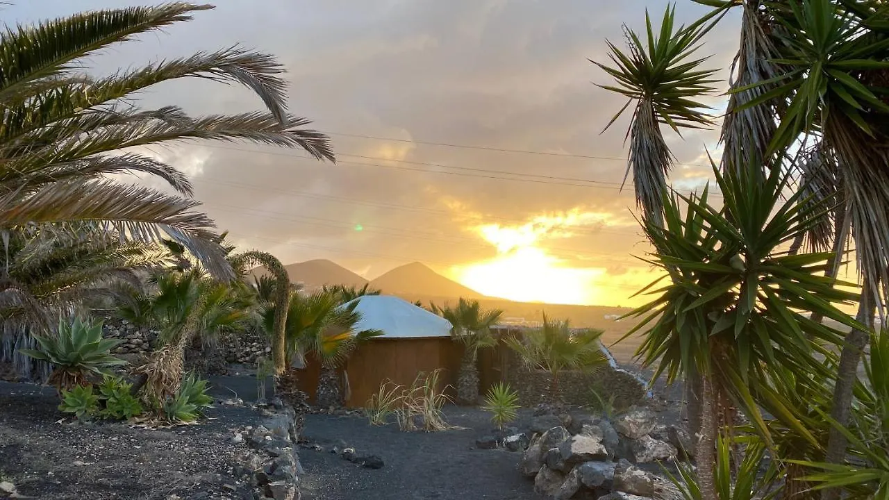 Gemuetliche Holzjurte La Asomada Lanzarote Apartment Tias